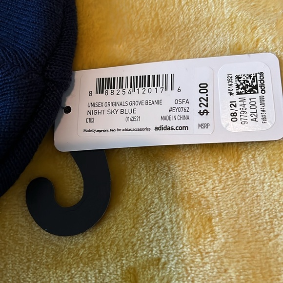 adidas Unisex Grove Beanie - Picture 3 of 3